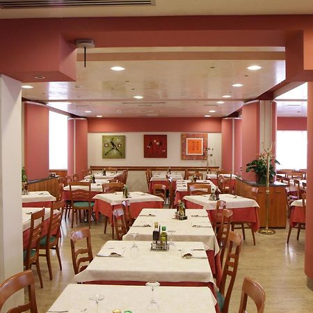 Hotel Ezzelino San Zenone Buitenkant foto